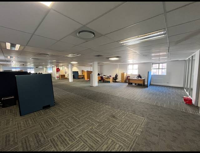 1,194M² OFFICE TO LET IN CENTURY CITY